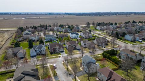 Tiny photo for 305 Hampton Road, Sugar Grove, IL 60554 (MLS # 12585681)