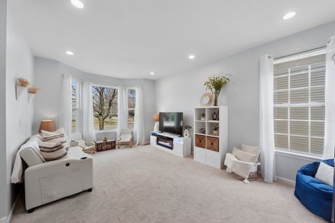 Tiny photo for 305 Hampton Road, Sugar Grove, IL 60554 (MLS # 12585681)