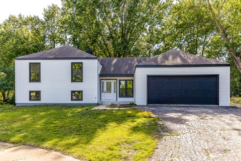 Tiny photo for 1482 Pebblestone Cove, Wheaton, IL 60189 (MLS # 12672856)