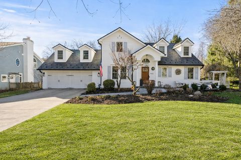 Photo of 1020 S Grove Avenue, Barrington, IL 60010 (MLS # 12573037)