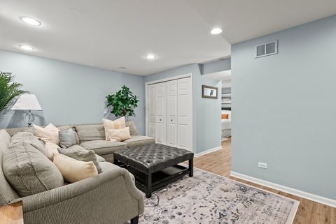 Tiny photo for 1020 S Grove Avenue, Barrington, IL 60010 (MLS # 12573037)