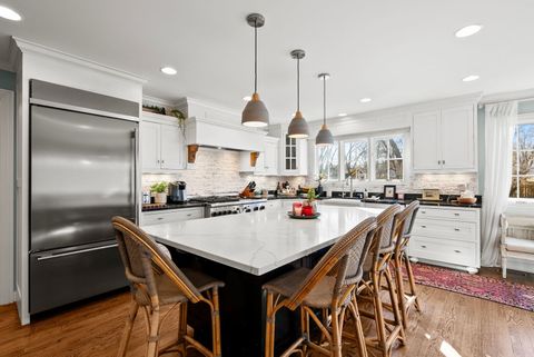 Tiny photo for 1020 S Grove Avenue, Barrington, IL 60010 (MLS # 12573037)