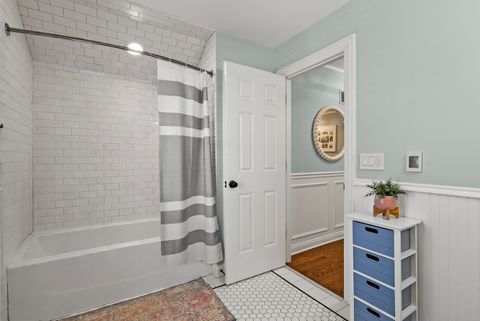 Tiny photo for 1020 S Grove Avenue, Barrington, IL 60010 (MLS # 12573037)