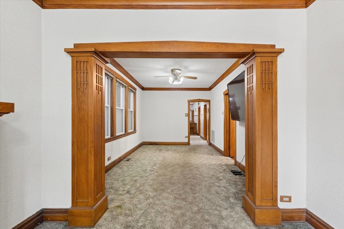 1406 S 51st Court