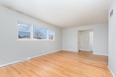 Tiny photo for 2913 Kensington Avenue, Westchester, IL 60154 (MLS # 12526546)