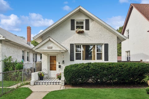 Photo of 4834 W Cullom Avenue, Chicago, IL 60641 (MLS # 12756436)