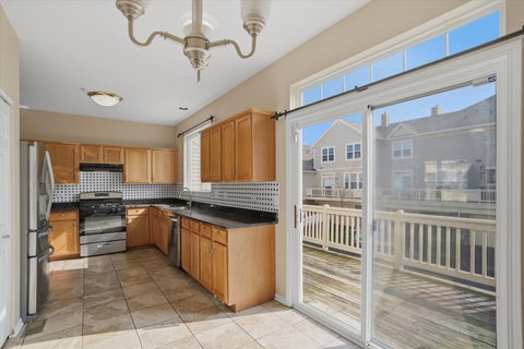Tiny photo for 2720 N Greenwood Avenue, Arlington Heights, IL 60004 (MLS # 12619968)