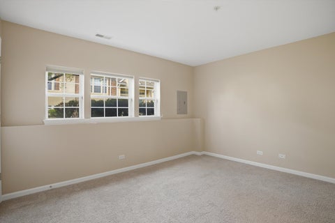 Tiny photo for 2720 N Greenwood Avenue, Arlington Heights, IL 60004 (MLS # 12619968)
