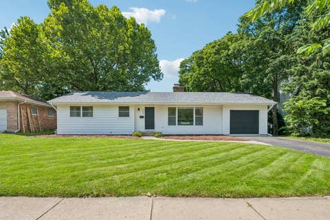 Photo of 394 Bryant Avenue, Glen Ellyn, IL 60137 (MLS # 12737702)