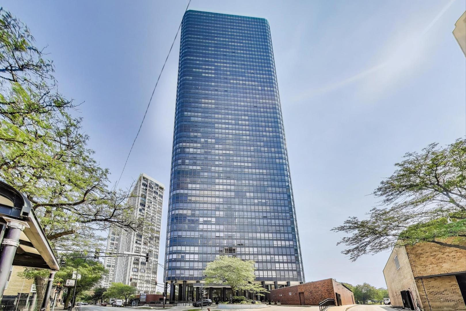 5415 N Sheridan Road 1401