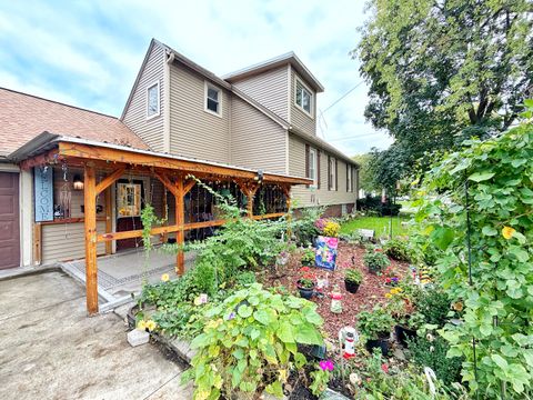 Tiny photo for 320 W Donovan Avenue, Woodstock, IL 60098 (MLS # 12509498)