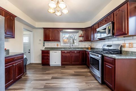 Tiny photo for 1210 Campbell Street, Joliet, IL 60435 (MLS # 12546367)