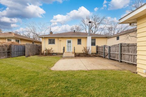 Tiny photo for 1210 Campbell Street, Joliet, IL 60435 (MLS # 12546367)