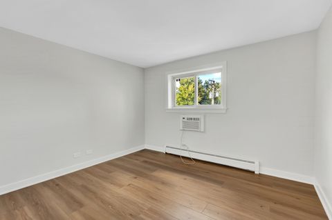 Tiny photo for 1640 W Sherwin Avenue #3B, Chicago, IL 60626 (MLS # 12510361)