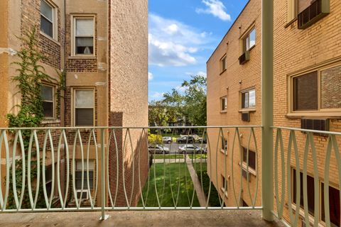 Tiny photo for 1640 W Sherwin Avenue #3B, Chicago, IL 60626 (MLS # 12510361)