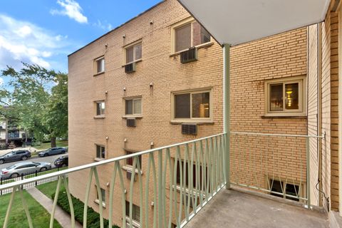 Tiny photo for 1640 W Sherwin Avenue #3B, Chicago, IL 60626 (MLS # 12510361)