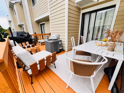 Tiny photo for 1174 N Chesapeake Lane, Palatine, IL 60074 (MLS # 12628513)