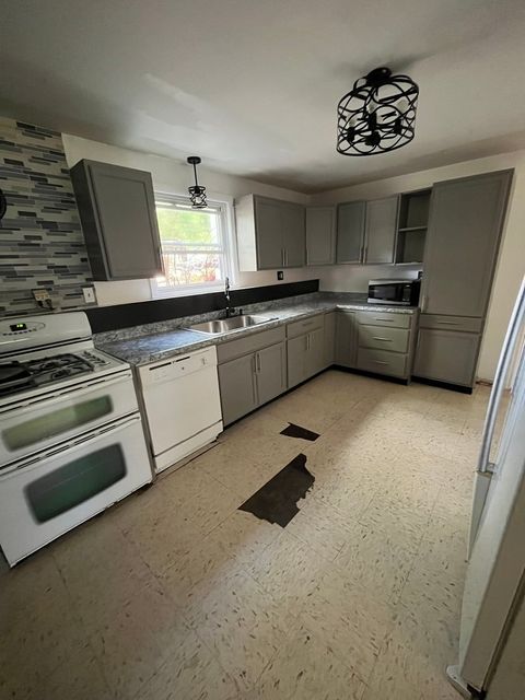 Tiny photo for 19 Wyndham Drive, Montgomery, IL 60538 (MLS # 12456052)