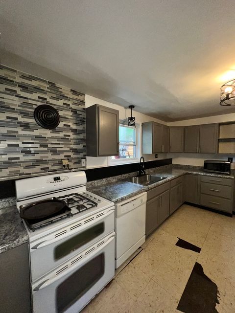 Tiny photo for 19 Wyndham Drive, Montgomery, IL 60538 (MLS # 12456052)