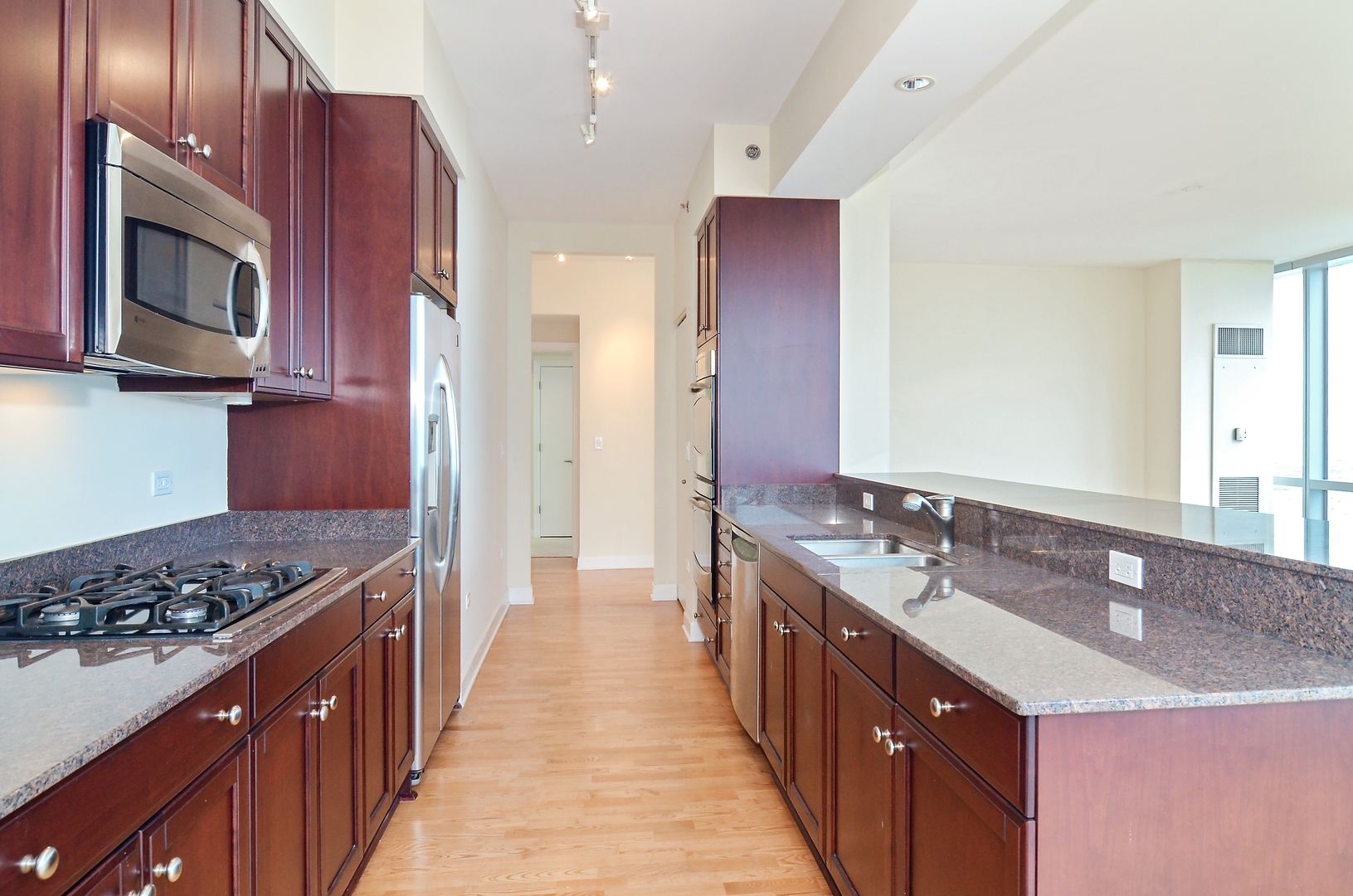 1211 S Prairie Avenue 3603