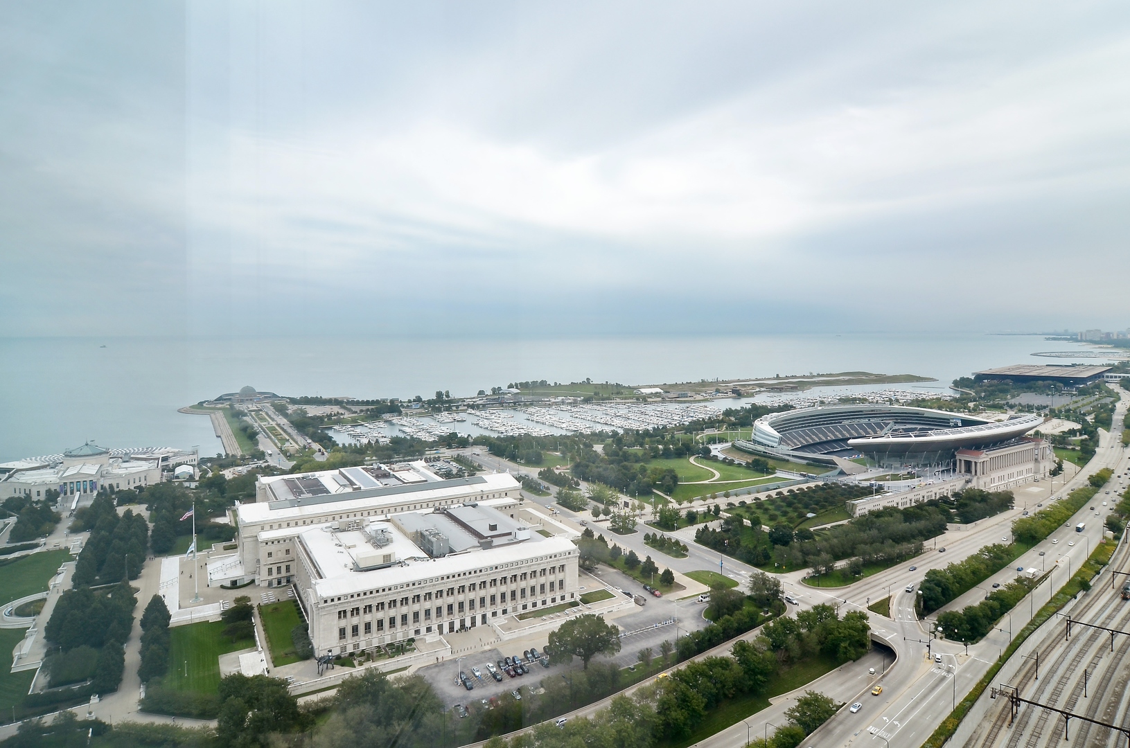 Chicago, Illinois 60605, United States, 2 Bedrooms Bedrooms, ,2 BathroomsBathrooms,Residential,Active,238621