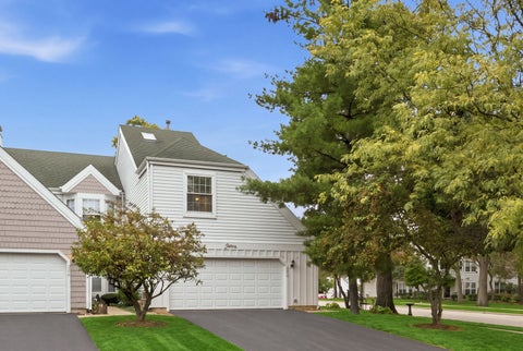 Photo of 290 Oak Bluff Court, Wauconda, IL 60084 (MLS # 12785350)