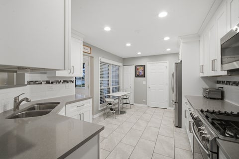 Tiny photo for 290 Oak Bluff Court, Wauconda, IL 60084 (MLS # 12785350)