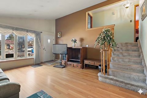 Tiny photo for 10008 Buell Court, Oak Lawn, IL 60453 (MLS # 12580253)