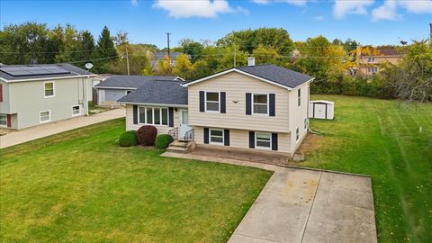 Tiny photo for 38633 N Cedar Avenue, Beach Park, IL 60099 (MLS # 12499662)