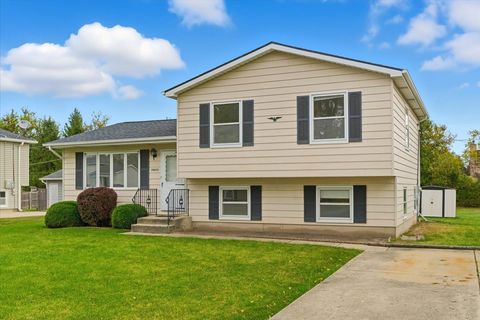 Tiny photo for 38633 N Cedar Avenue, Beach Park, IL 60099 (MLS # 12499662)