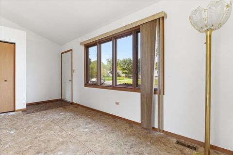 Tiny photo for 38633 N Cedar Avenue, Beach Park, IL 60099 (MLS # 12499662)