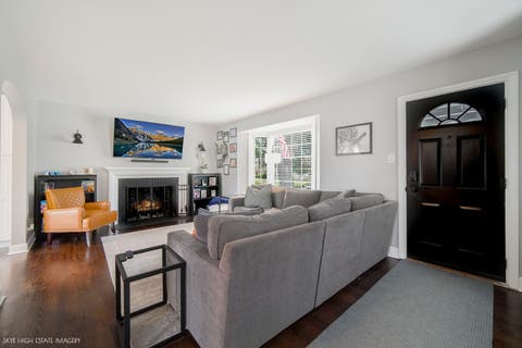 Tiny photo for 9717 S Hamlin Avenue, Evergreen Park, IL 60805 (MLS # 12723068)