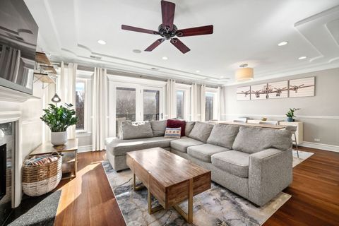 Tiny photo for 3652 N Fremont Street #3, Chicago, IL 60613 (MLS # 12583407)