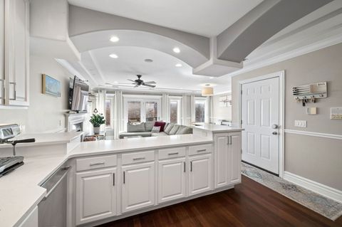 Tiny photo for 3652 N Fremont Street #3, Chicago, IL 60613 (MLS # 12583407)