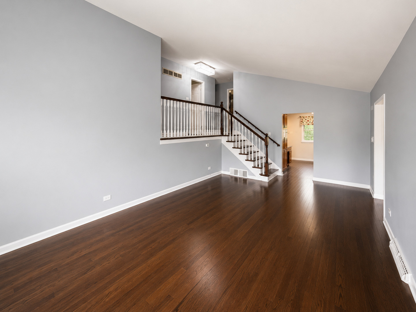360 E Huntington Lane