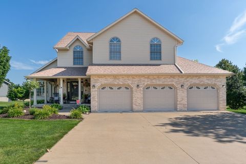 Photo of 1021 Springbrook Lane, De Witt, IA 52742 (MLS # 12682127)
