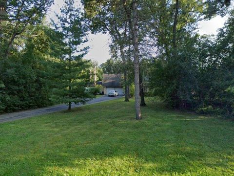 12 Robin Crest Road Hawthorn Woods IL 60047