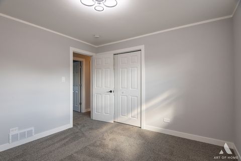 Tiny photo for 10956 S Nagle Avenue, Worth, IL 60482 (MLS # 12503008)