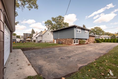 Tiny photo for 10956 S Nagle Avenue, Worth, IL 60482 (MLS # 12503008)