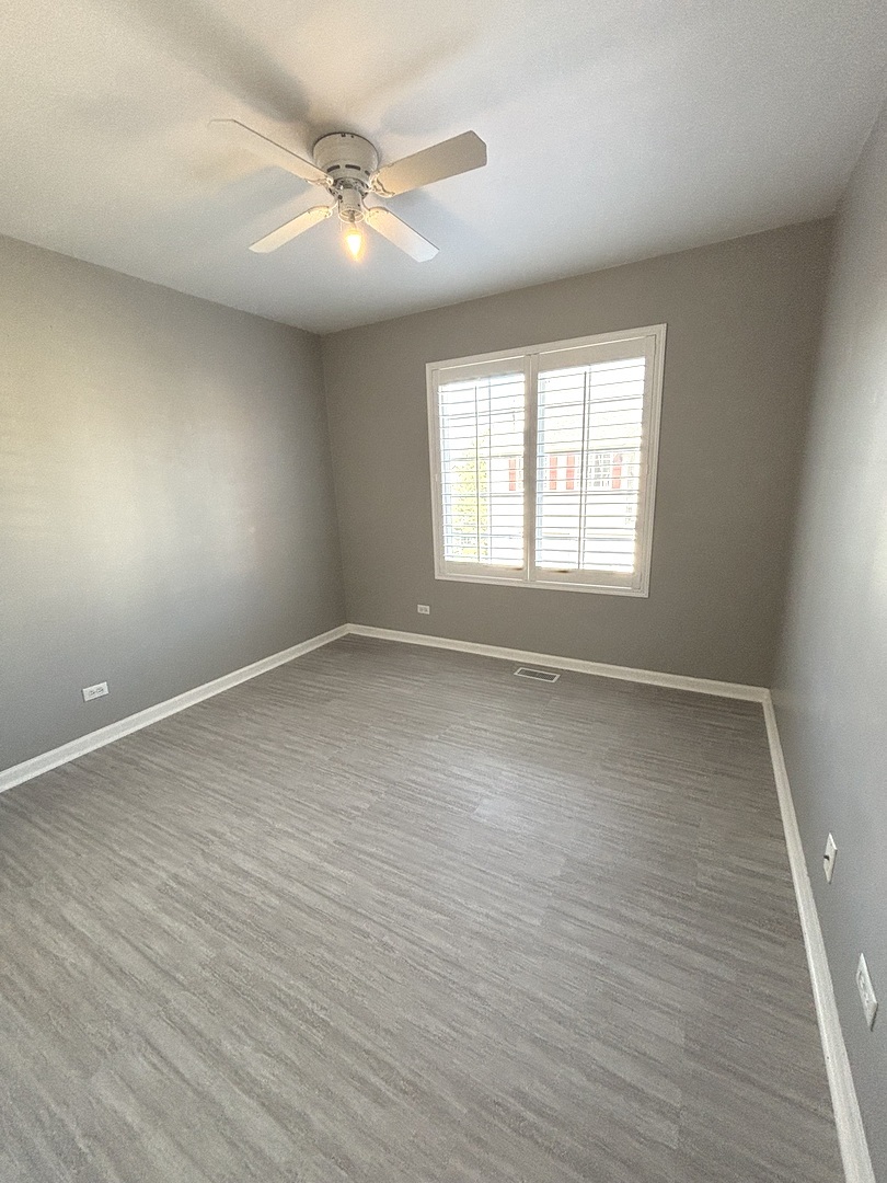 South Elgin, Illinois 60177, United States, 2 Bedrooms Bedrooms, ,1 BathroomBathrooms,Residential,Active,231769