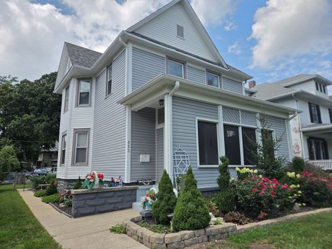 Photo of 553 S Greenwood Avenue, Kankakee, IL 60901 (MLS # 12445066)