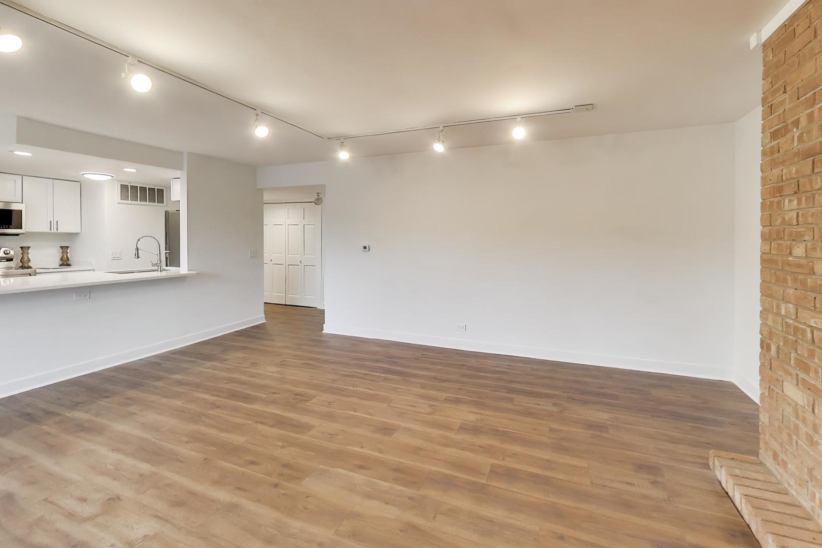 1615 Maple Terrace 115-1L