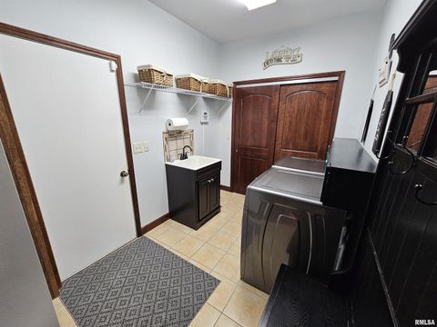 Tiny photo for 10586 N Spring Garden Lane, Mt Vernon, IL 62864 (MLS # EB460697)