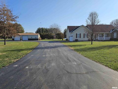 Tiny photo for 10586 N Spring Garden Lane, Mt Vernon, IL 62864 (MLS # EB460697)