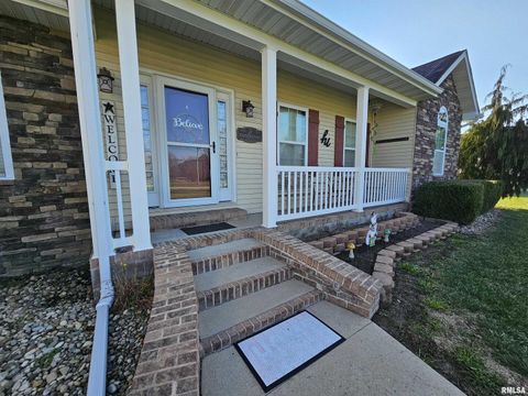 Tiny photo for 10586 N Spring Garden Lane, Mt Vernon, IL 62864 (MLS # EB460697)