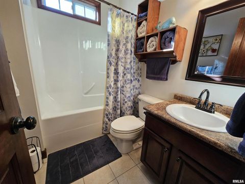 Tiny photo for 10586 N Spring Garden Lane, Mt Vernon, IL 62864 (MLS # EB460697)