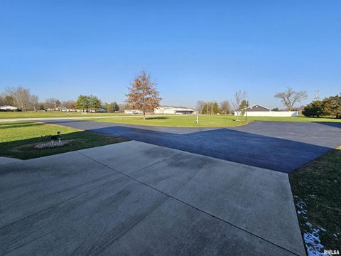 Tiny photo for 10586 N Spring Garden Lane, Mt Vernon, IL 62864 (MLS # EB460697)