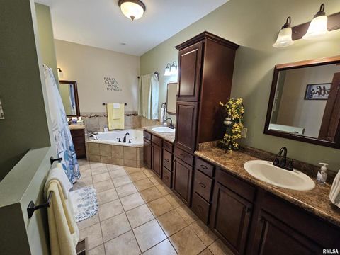 Tiny photo for 10586 N Spring Garden Lane, Mt Vernon, IL 62864 (MLS # EB460697)