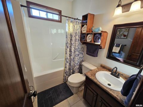 Tiny photo for 10586 N Spring Garden Lane, Mt Vernon, IL 62864 (MLS # EB460697)