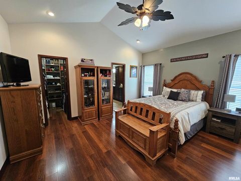 Tiny photo for 10586 N Spring Garden Lane, Mt Vernon, IL 62864 (MLS # EB460697)